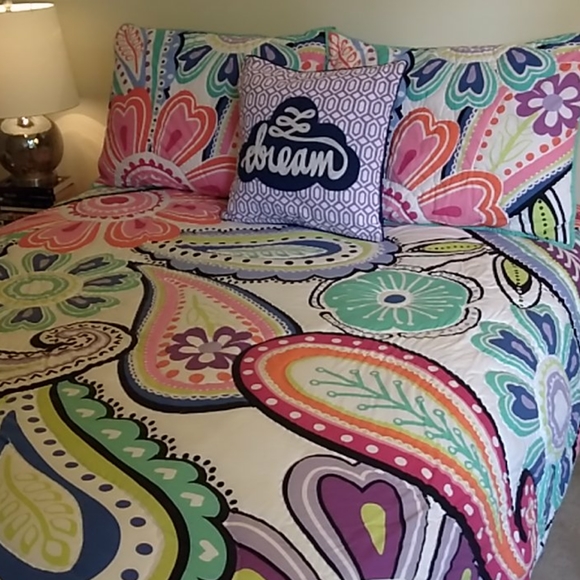 Pottery Barn Teen Other - Pottery Barn teen Kennedy quilt + matching shams.